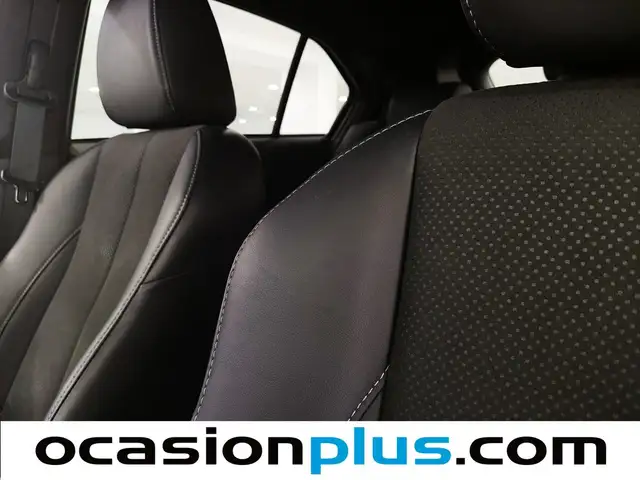 Mitsubishi Eclipse Cross view 8
