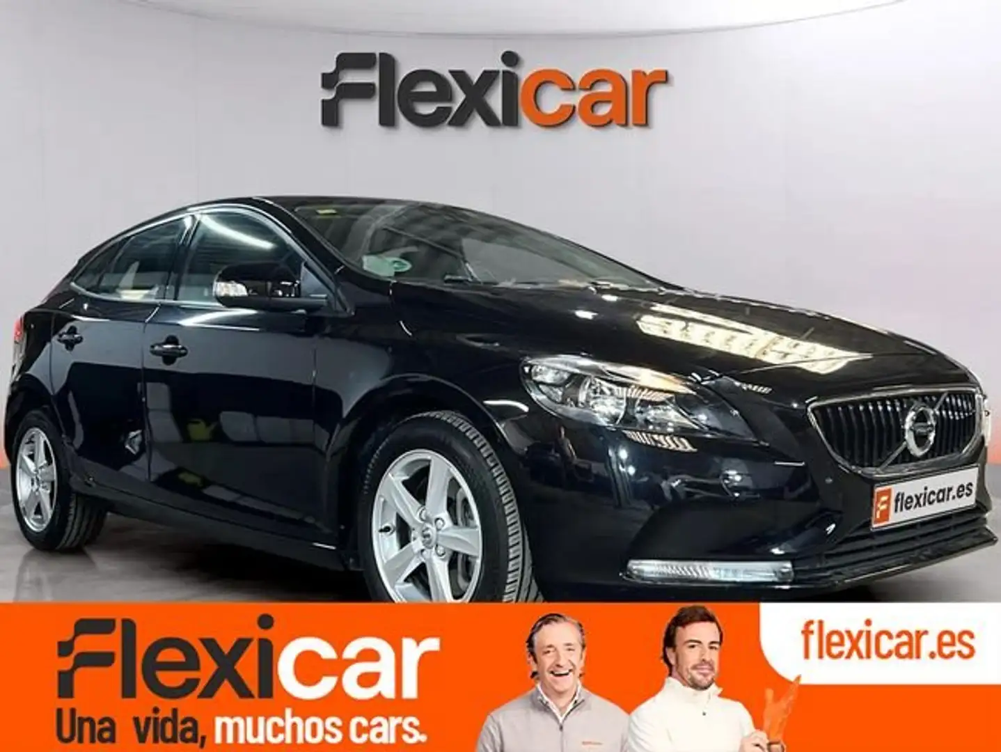 Volvo V40 T2 Momentum Aut. Negro - 1