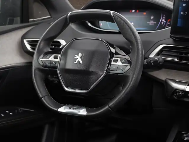 Peugeot 5008 view 11