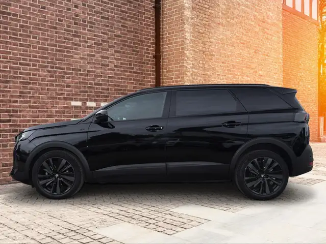 Peugeot 5008 view 4
