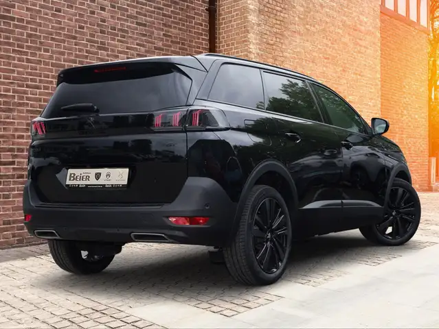 Peugeot 5008 view 5