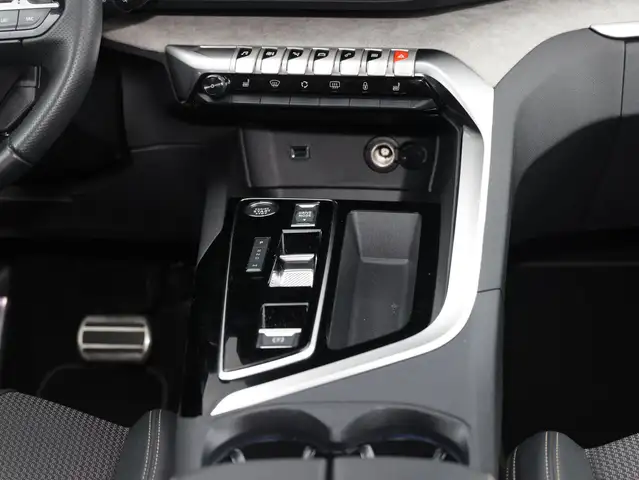 Peugeot 5008 view 12
