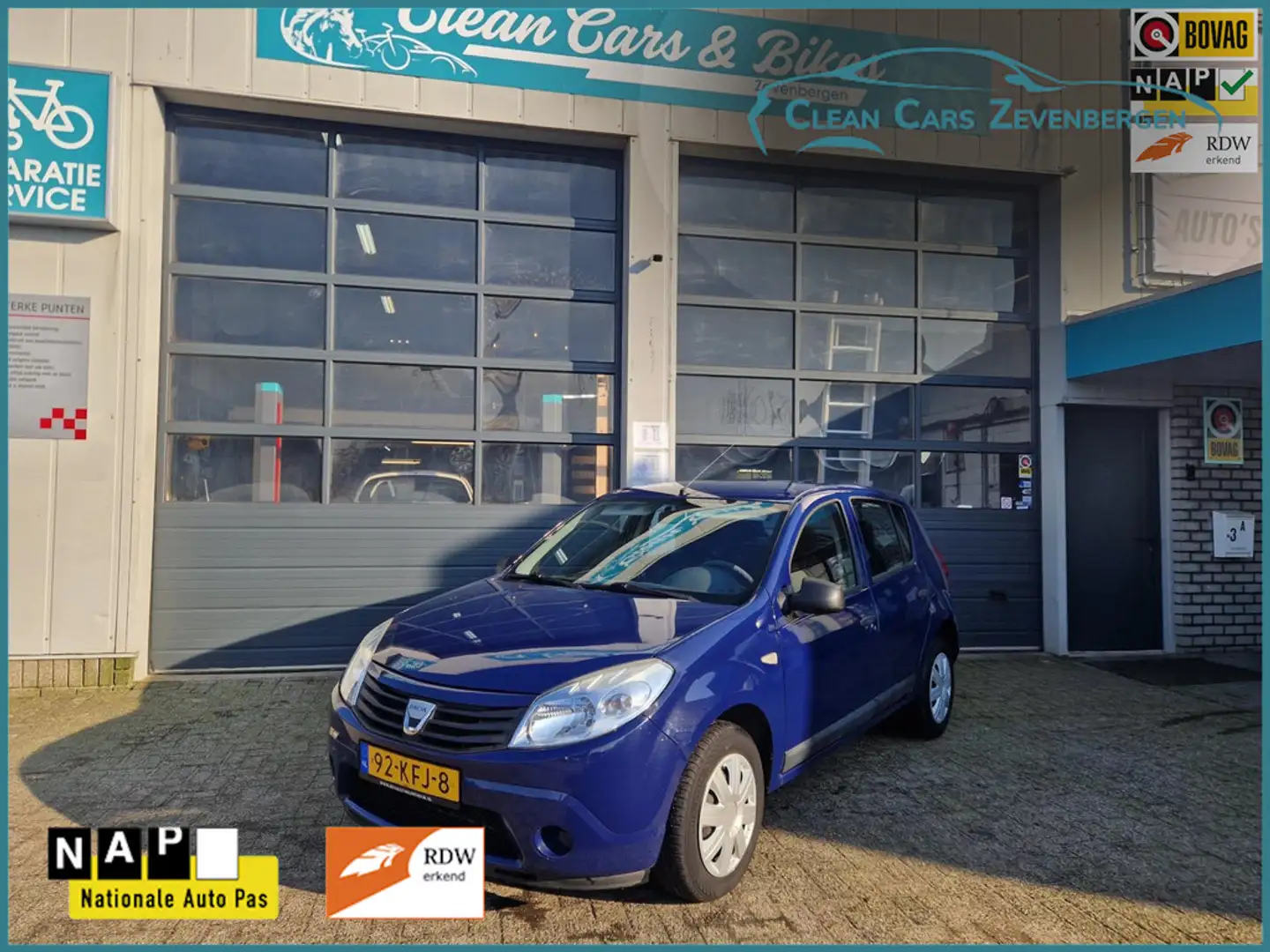 Dacia Sandero 1.2 Ambiance 1ste eigenaar Blau - 1