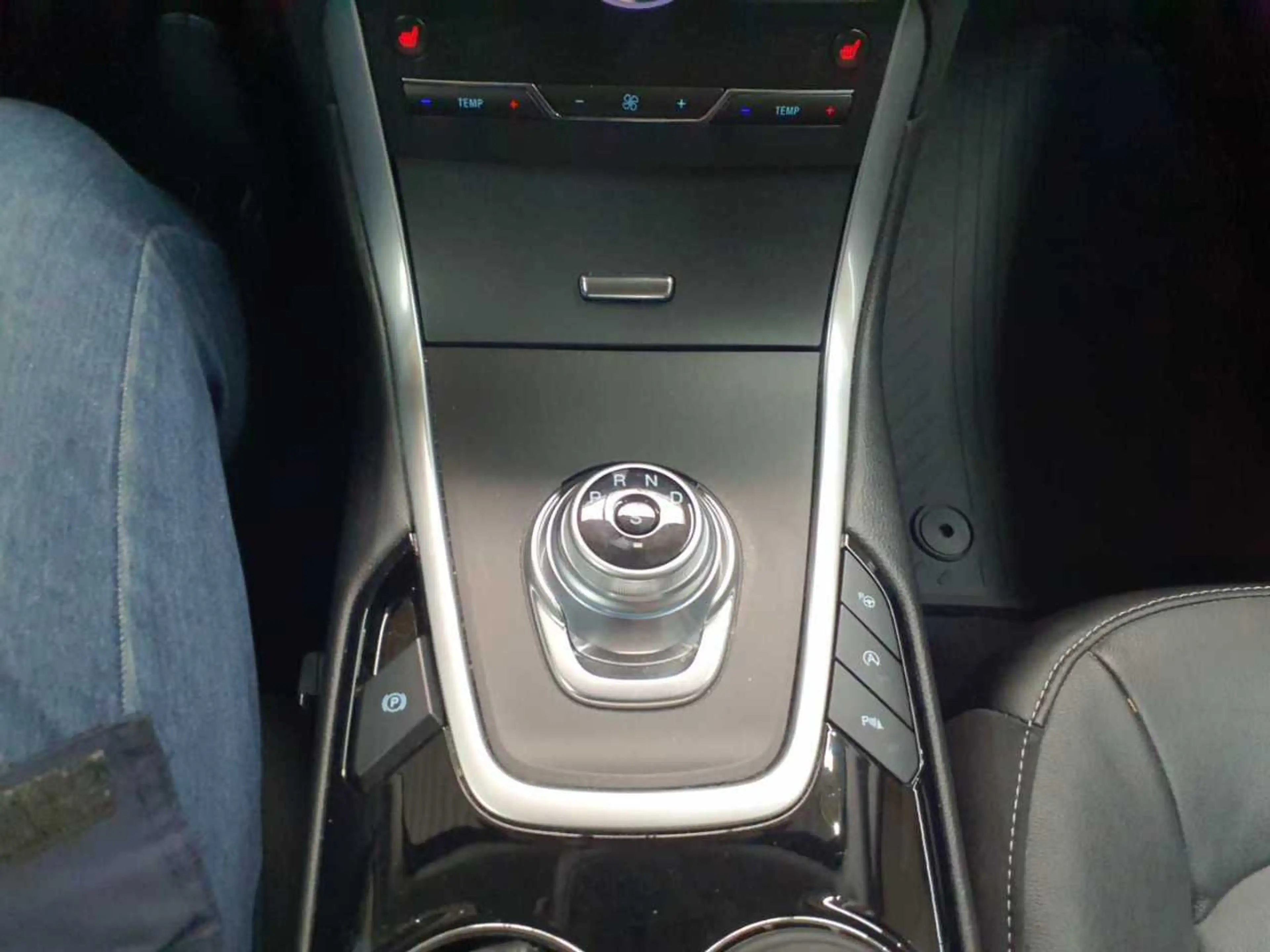 Ford Galaxy Galaxy 2.0 EcoBlue S&S Aut. TITANIUM AHK — photo 10