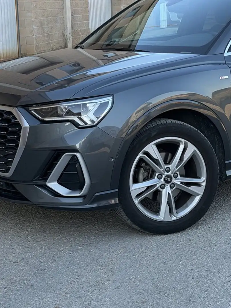 Audi A6 allroad Q3 Sportback 35 TDI 110kW (150CV) S tronic Grijs - 2