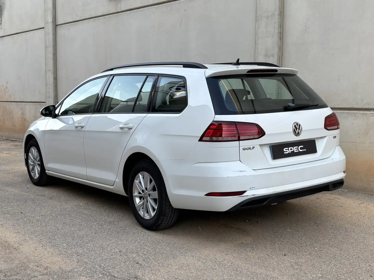 Volkswagen Golf Variant 1.6TDI Business and Navi Ed. Blanco - 2