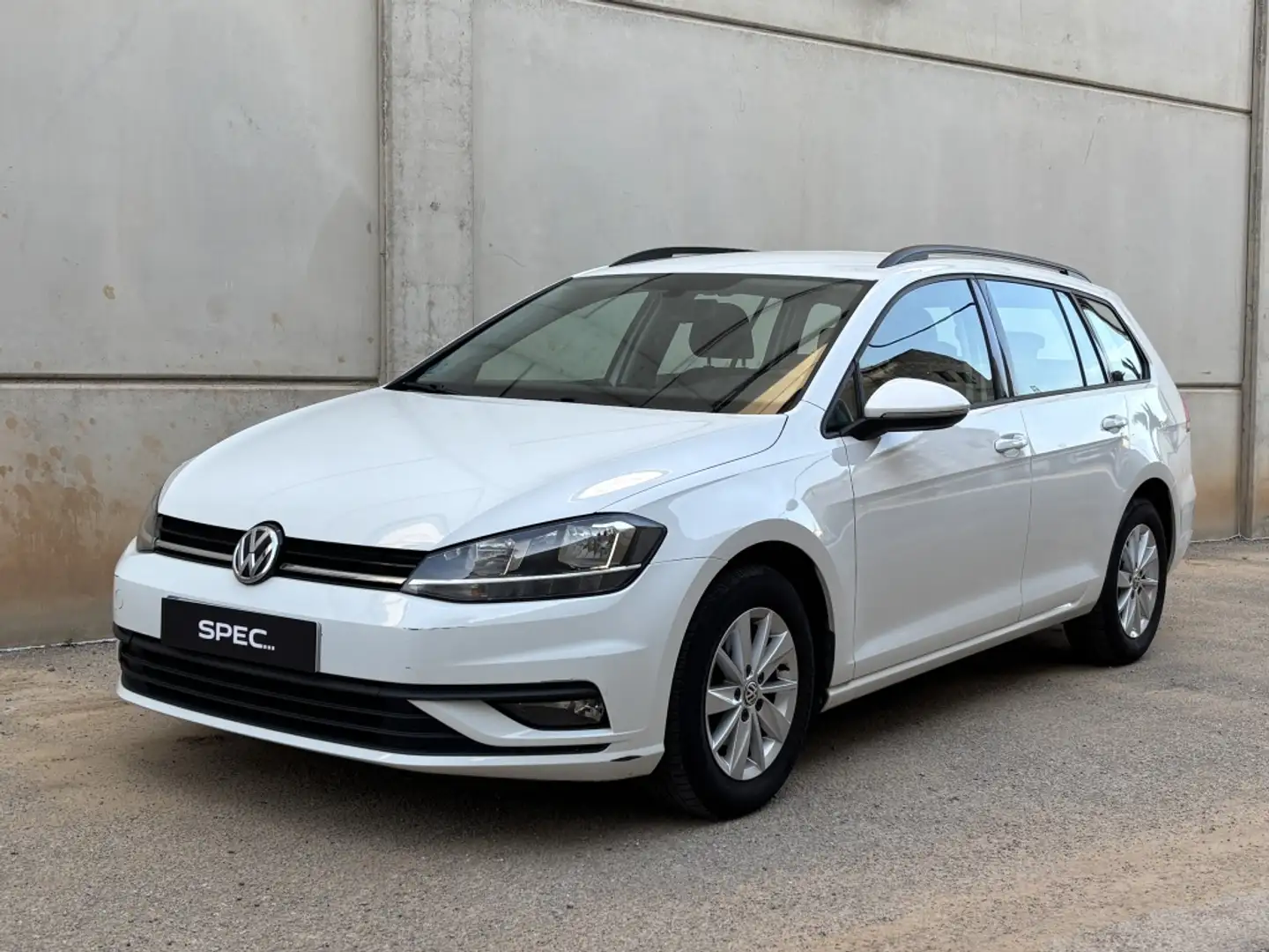 Volkswagen Golf Variant 1.6TDI Business and Navi Ed. Blanco - 1