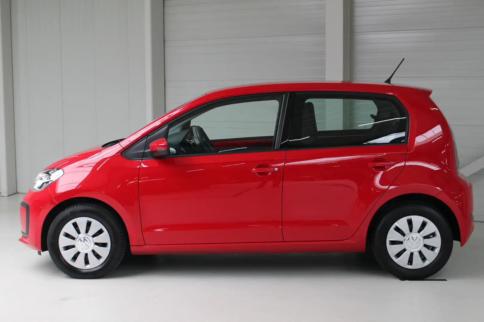 Volkswagen up! 1.0 BMT move up! Airconditioning | Centrale vergre Rood - 2
