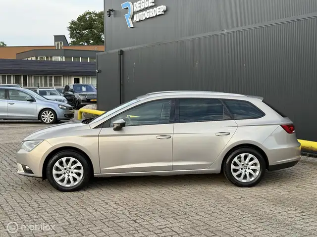 Seat Leon view 7