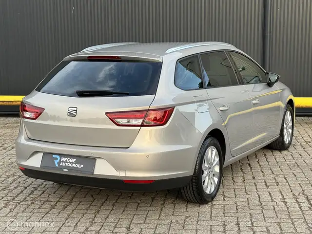 Seat Leon view 3