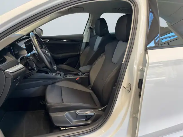 Skoda Octavia view 9