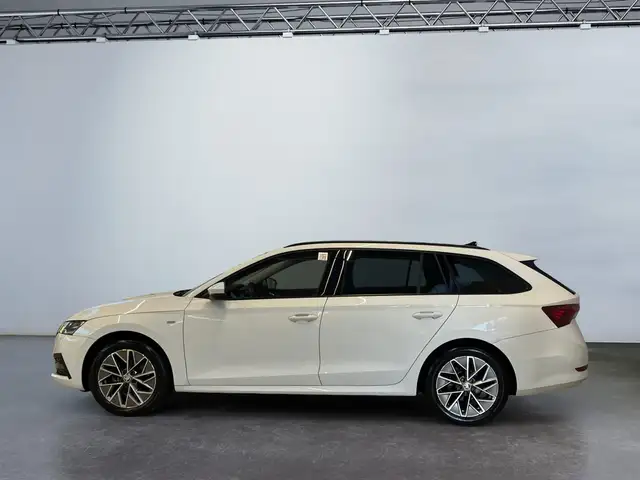 Skoda Octavia view 5