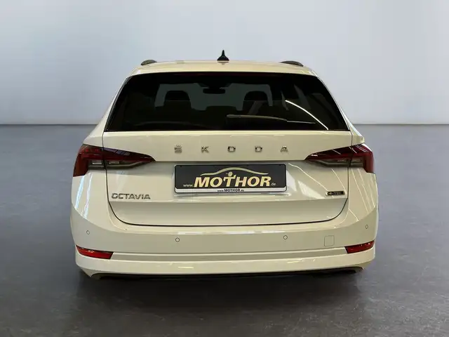 Skoda Octavia view 7