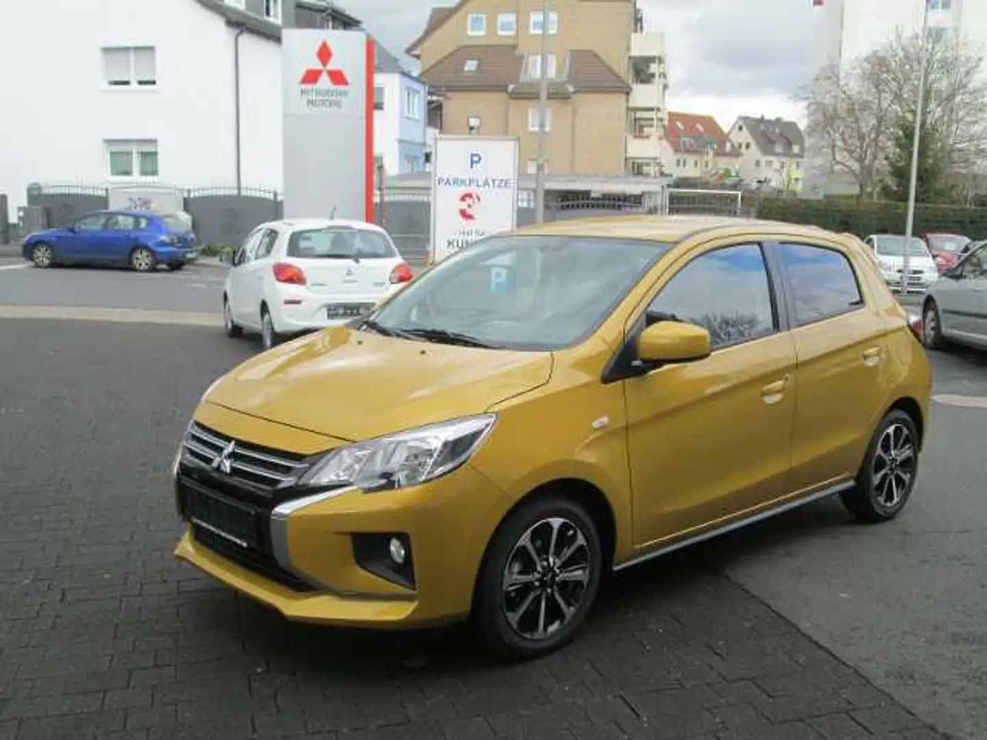Mitsubishi Space Star Select+ 1.2 MIVEC ClearTec 5-Gang Giallo - 1