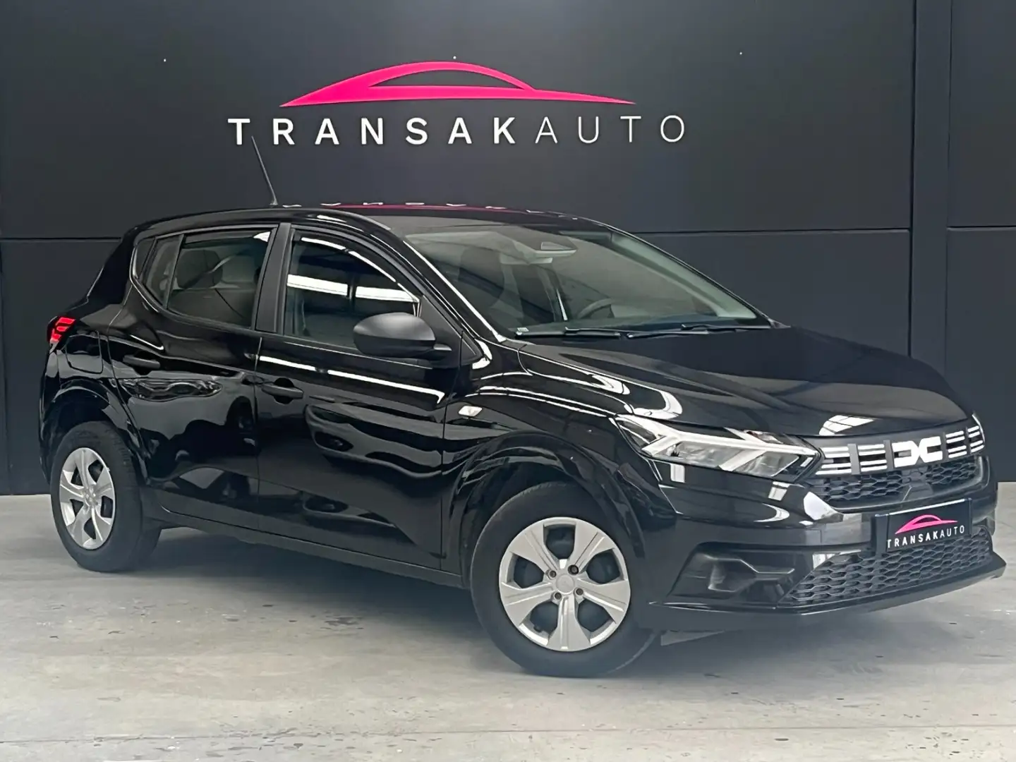 Dacia Sandero Essential Noir - 1
