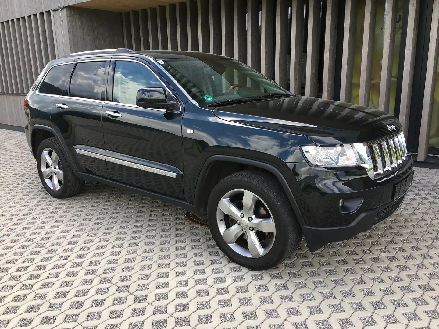 Jeep Grand Cherokee Grand Cherokee 3,0 CRD Overland 4x4 Zwart - 2
