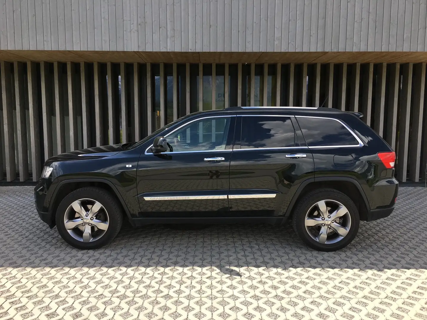 Jeep Grand Cherokee Grand Cherokee 3,0 CRD Overland 4x4 Zwart - 1