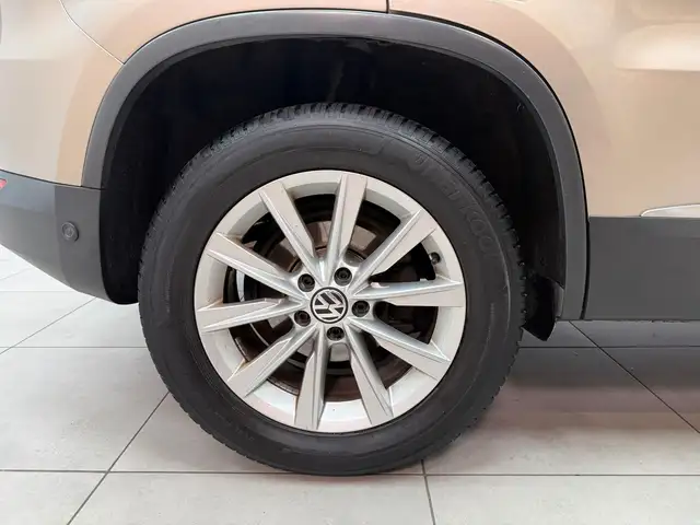 Volkswagen Tiguan view 18