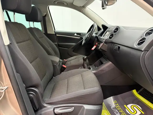 Volkswagen Tiguan view 12