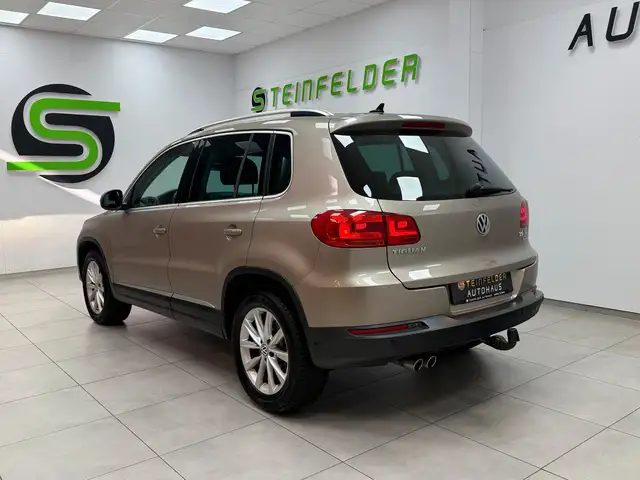 Volkswagen Tiguan view 5