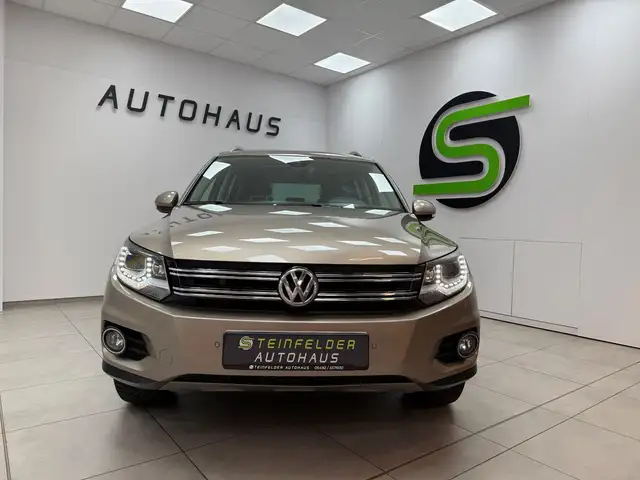 Volkswagen Tiguan view 2