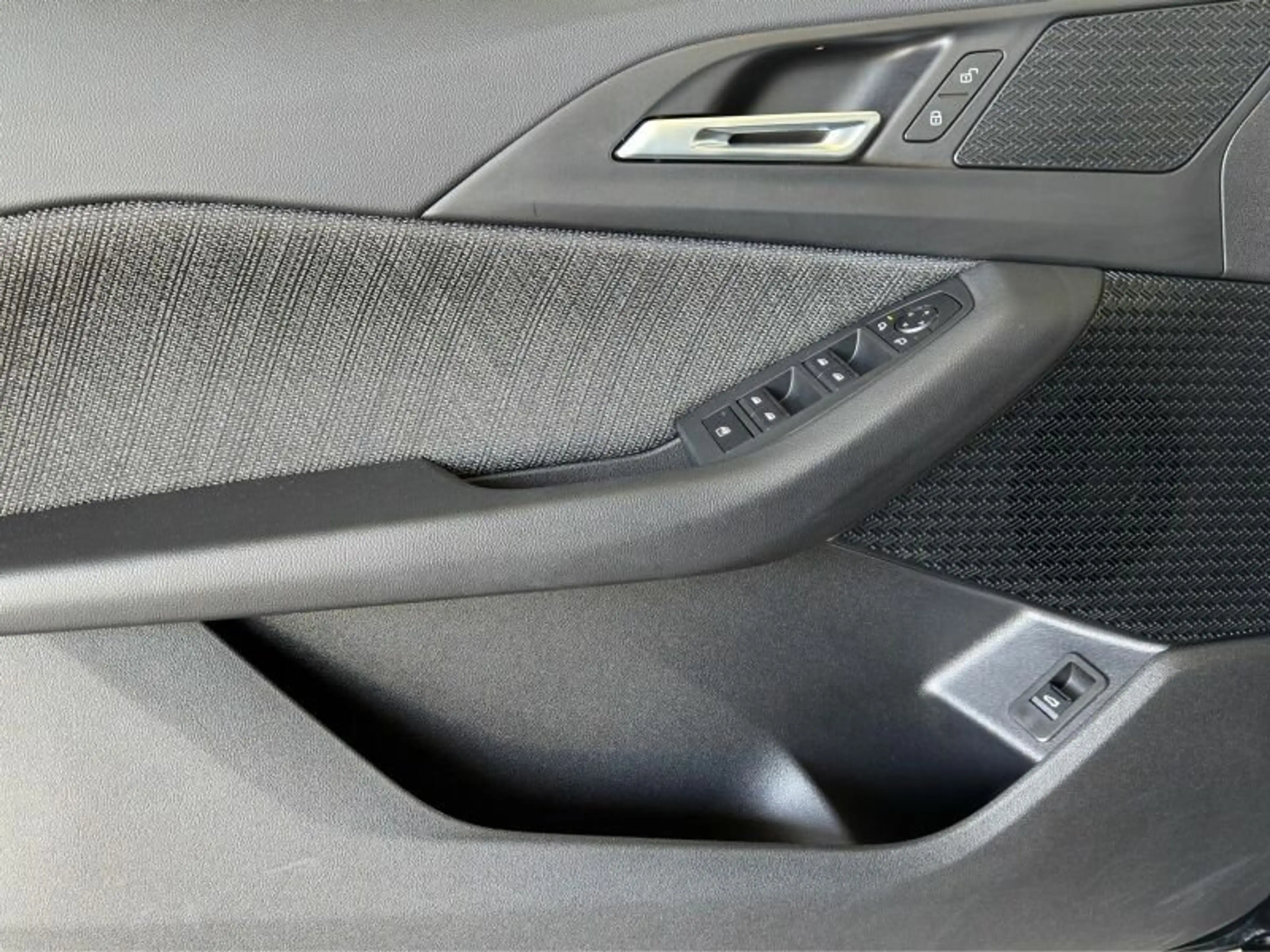 BMW 220 i Active Tourer Navi/LED/RFK/SHZ/Apple — photo 13