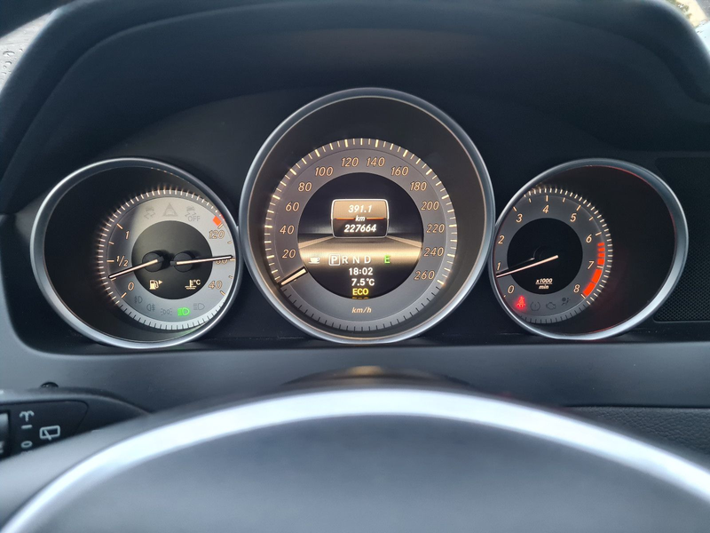 Mercedes-Benz C 200 T CGI Avantgarde Automatrik 7G-T 1.HAND — photo 8