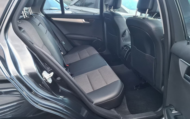 Mercedes-Benz C 200 T CGI Avantgarde Automatrik 7G-T 1.HAND — photo 14