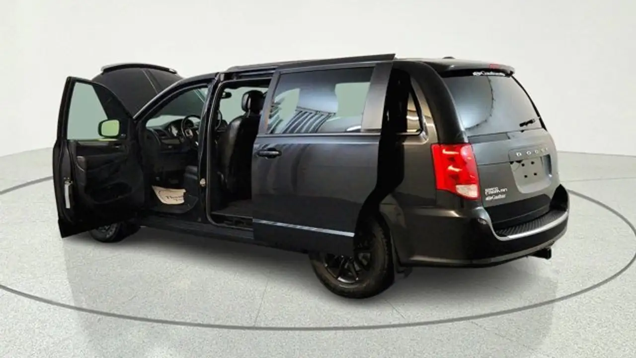 Dodge Grand Caravan снимка Dodge Grand Caravan