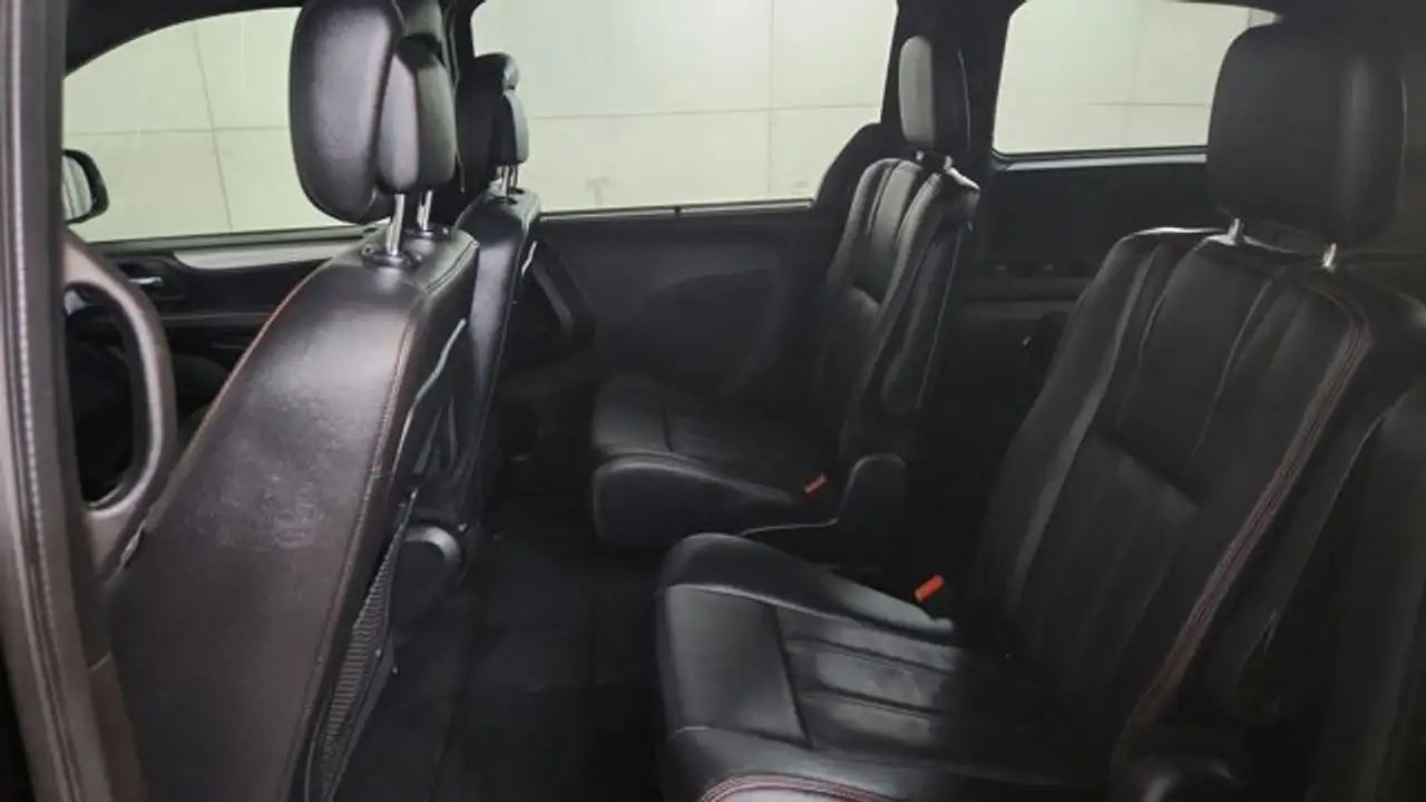 Dodge Grand Caravan снимка Dodge Grand Caravan