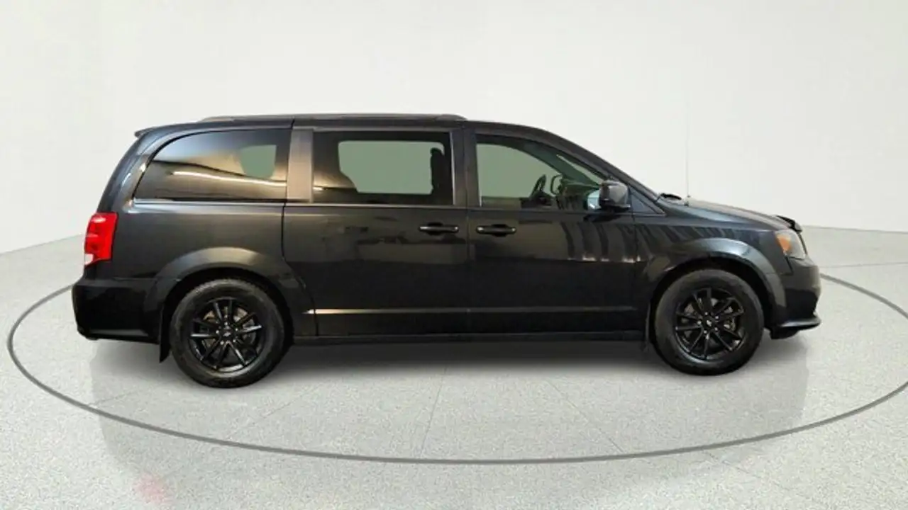 Dodge Grand Caravan снимка Dodge Grand Caravan