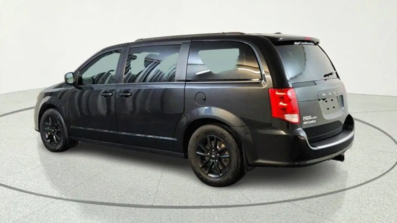 Dodge Grand Caravan снимка Dodge Grand Caravan