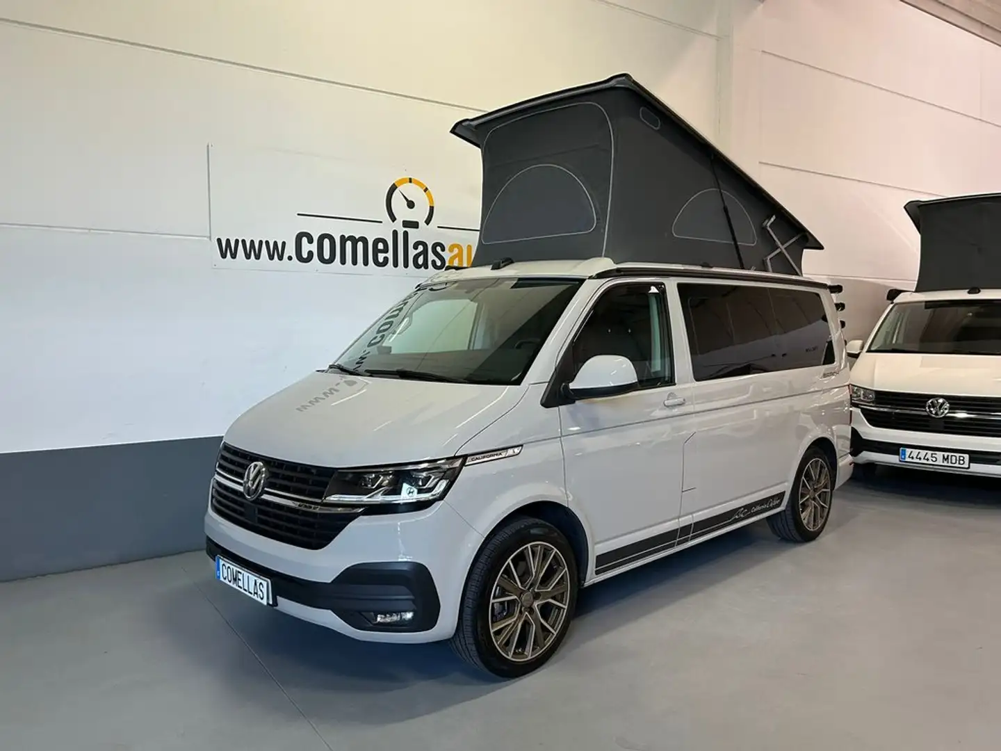 Volkswagen T6 California 2.0TDI BMT Beach Camper 110kW Gris - 1