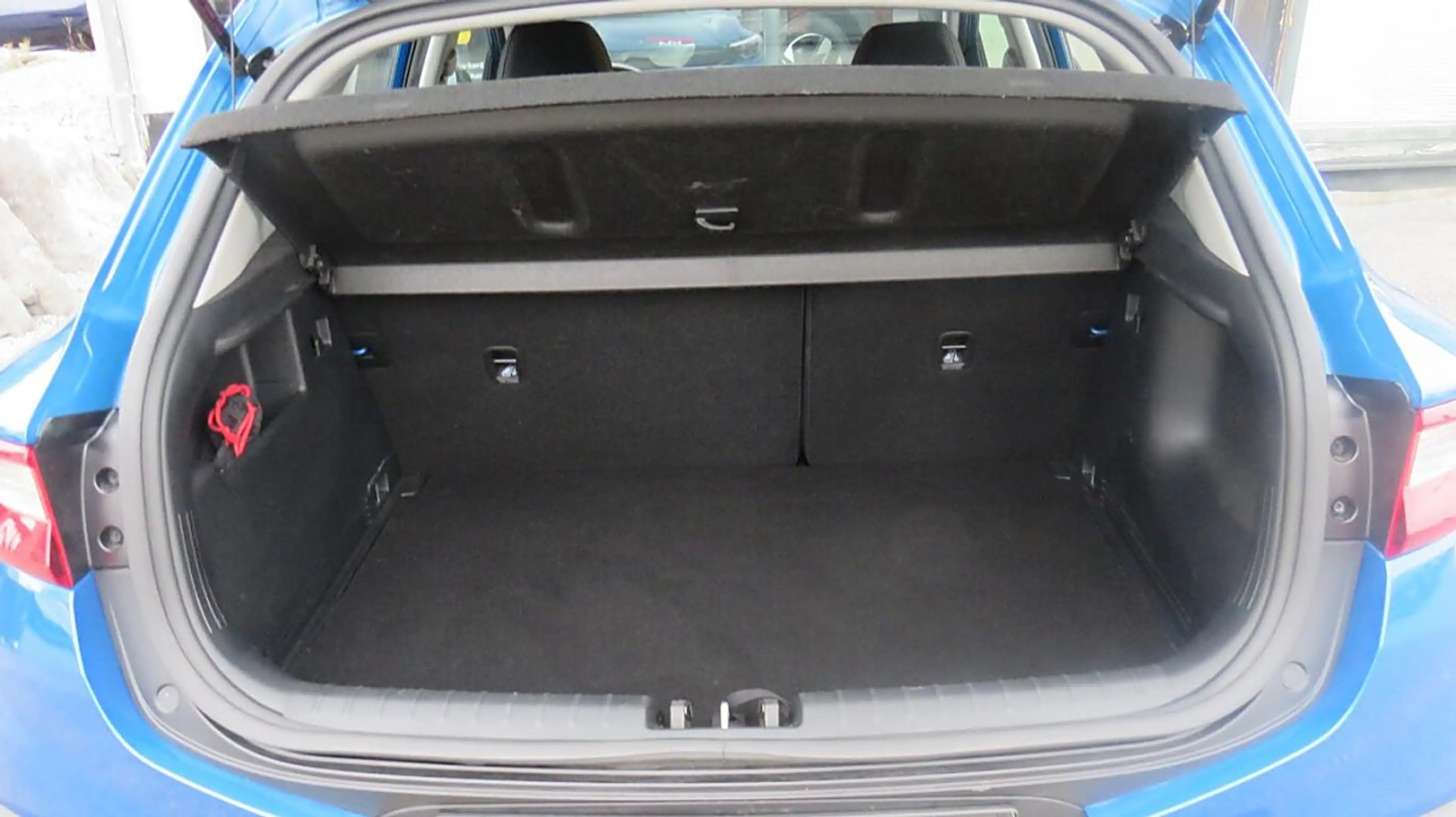 Kia Stonic 1,0 TGDI GPF ISG Silber MT6 | Erstbesitz | Serv... — photo 15