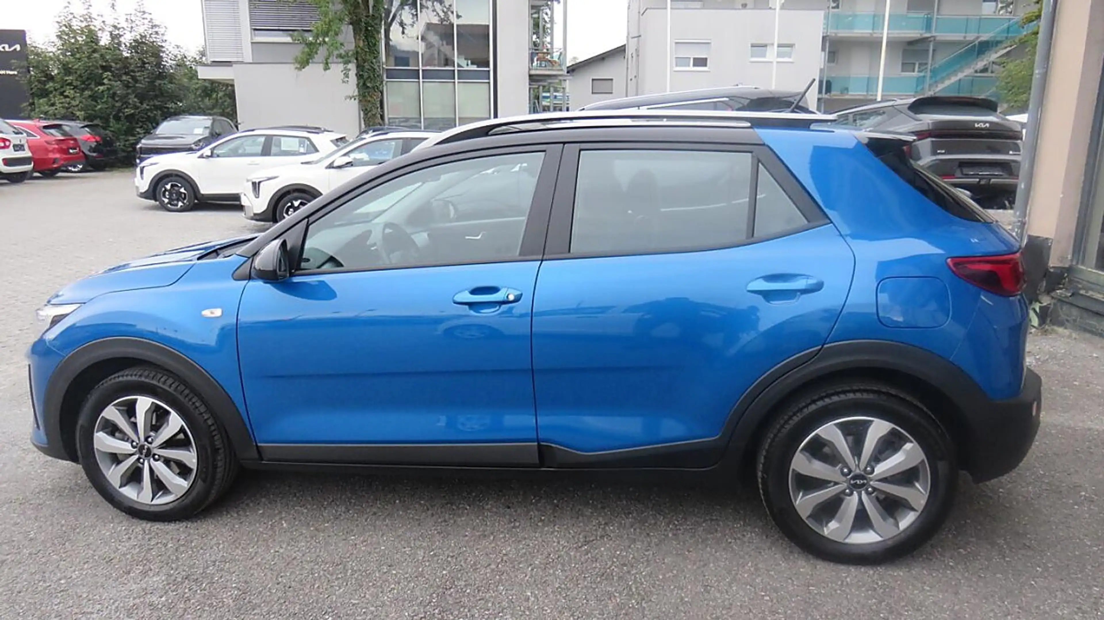 Kia Stonic 1,0 TGDI GPF ISG Silber MT6 | Erstbesitz | Serv... — photo 8