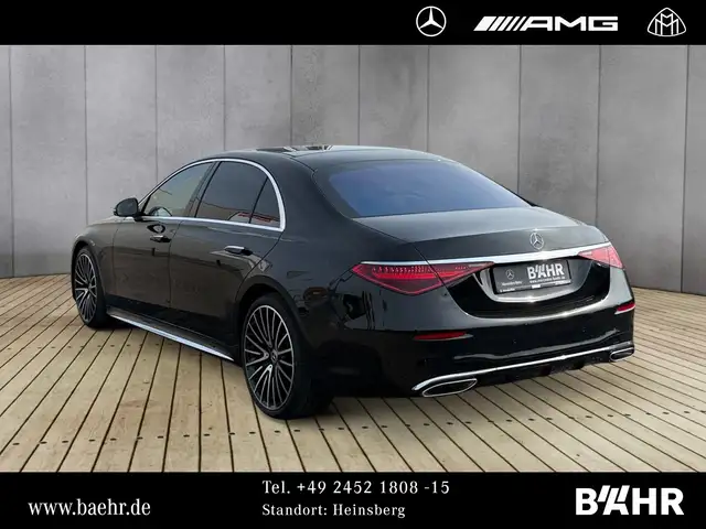 Mercedes-Benz S-Class view 3