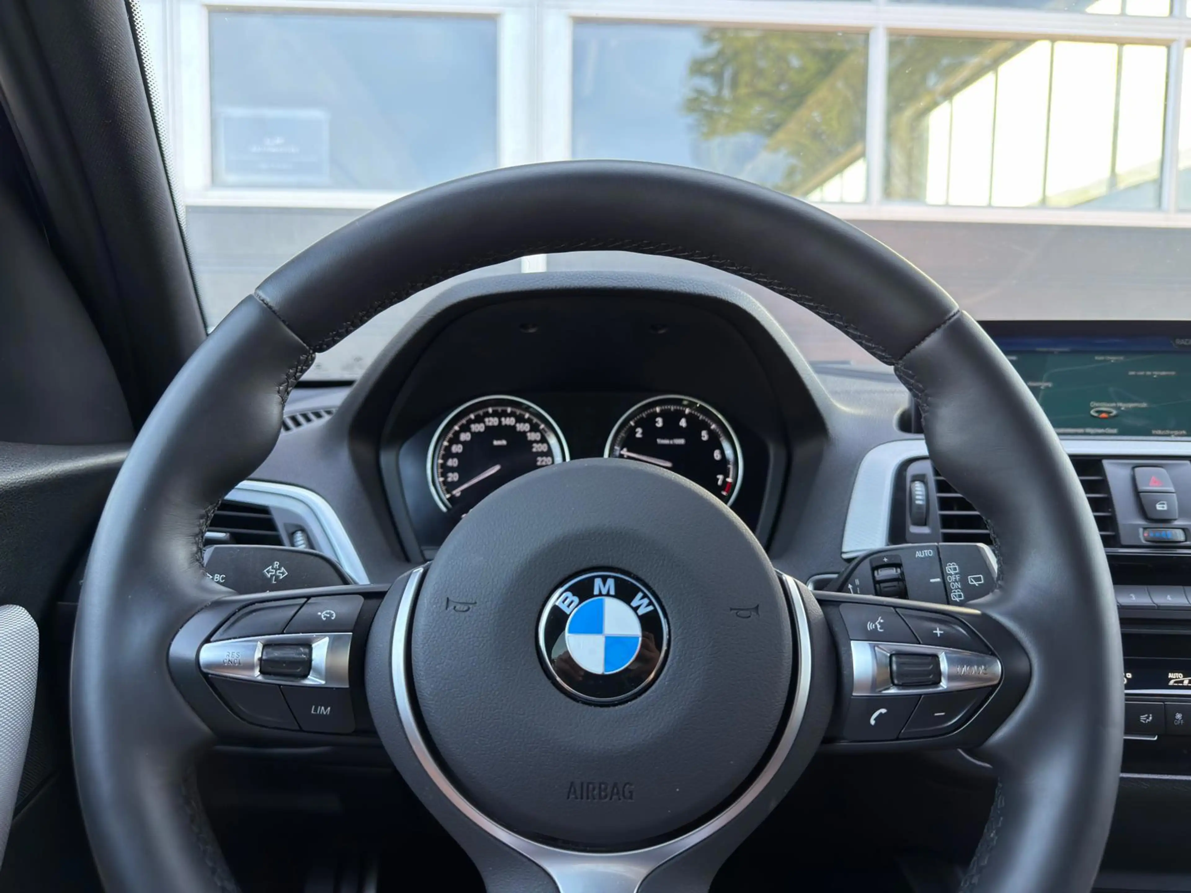BMW 118 1-serie 118i High Exe. / M-pakket / NL-auto / Carp — photo 12