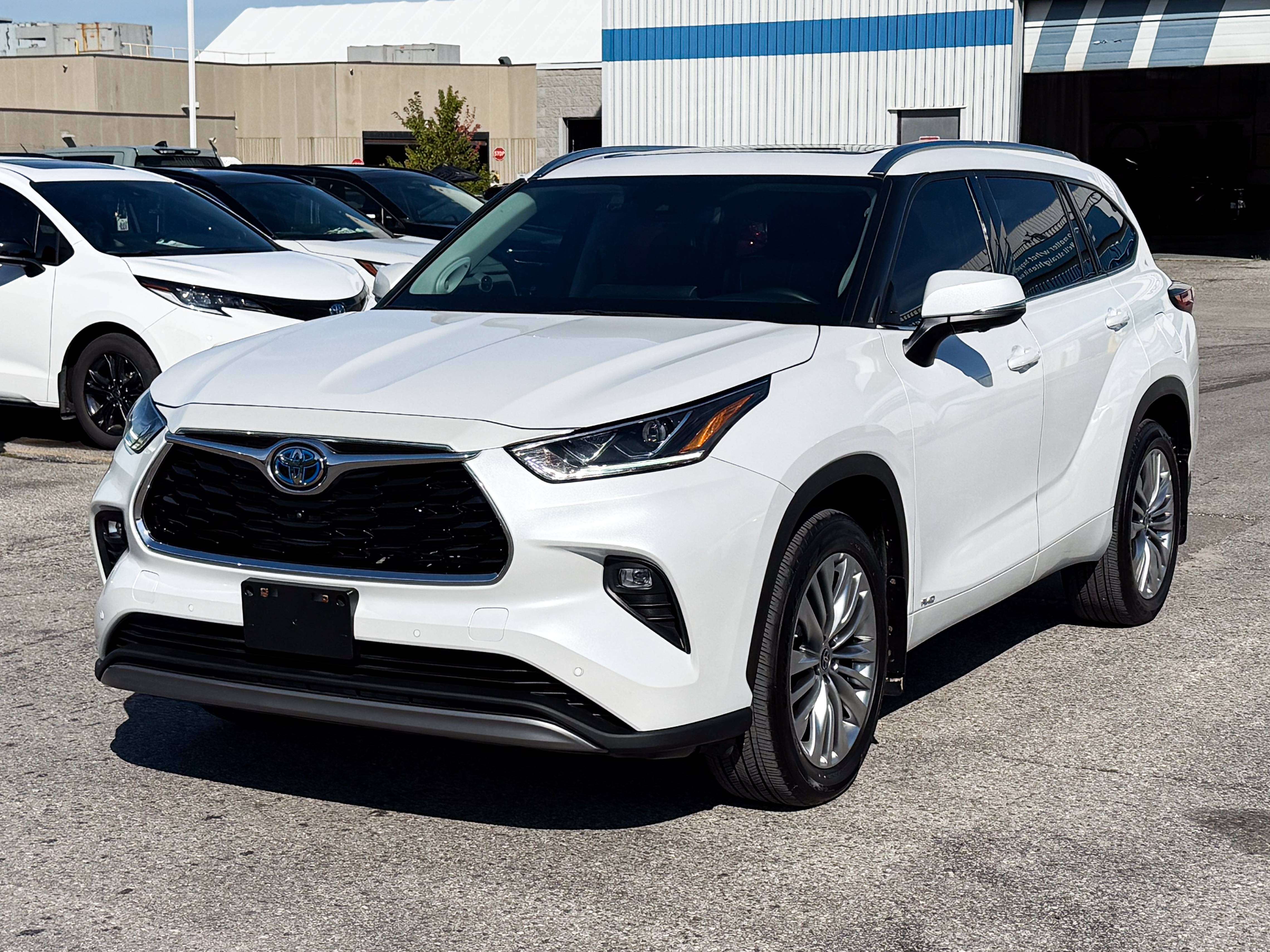2023 Toyota Highlander Platinum Package — снимка 1