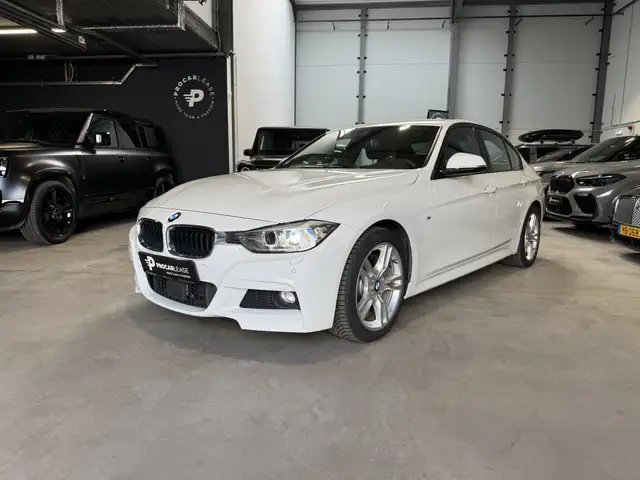 BMW 335 335 i/Active Hybrid /Sport-Paket M/Camera/Bi Xénon