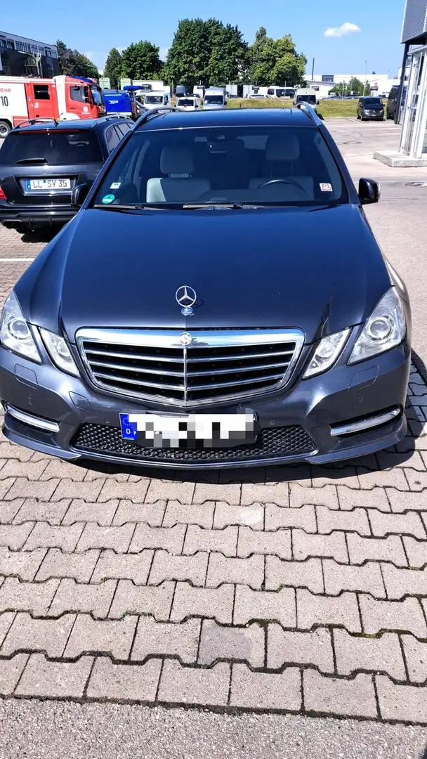 Mercedes-Benz E 350 E-Klasse T-Modell Diesel T CDI DPF 4Matic BlueEFFI Grau - 1