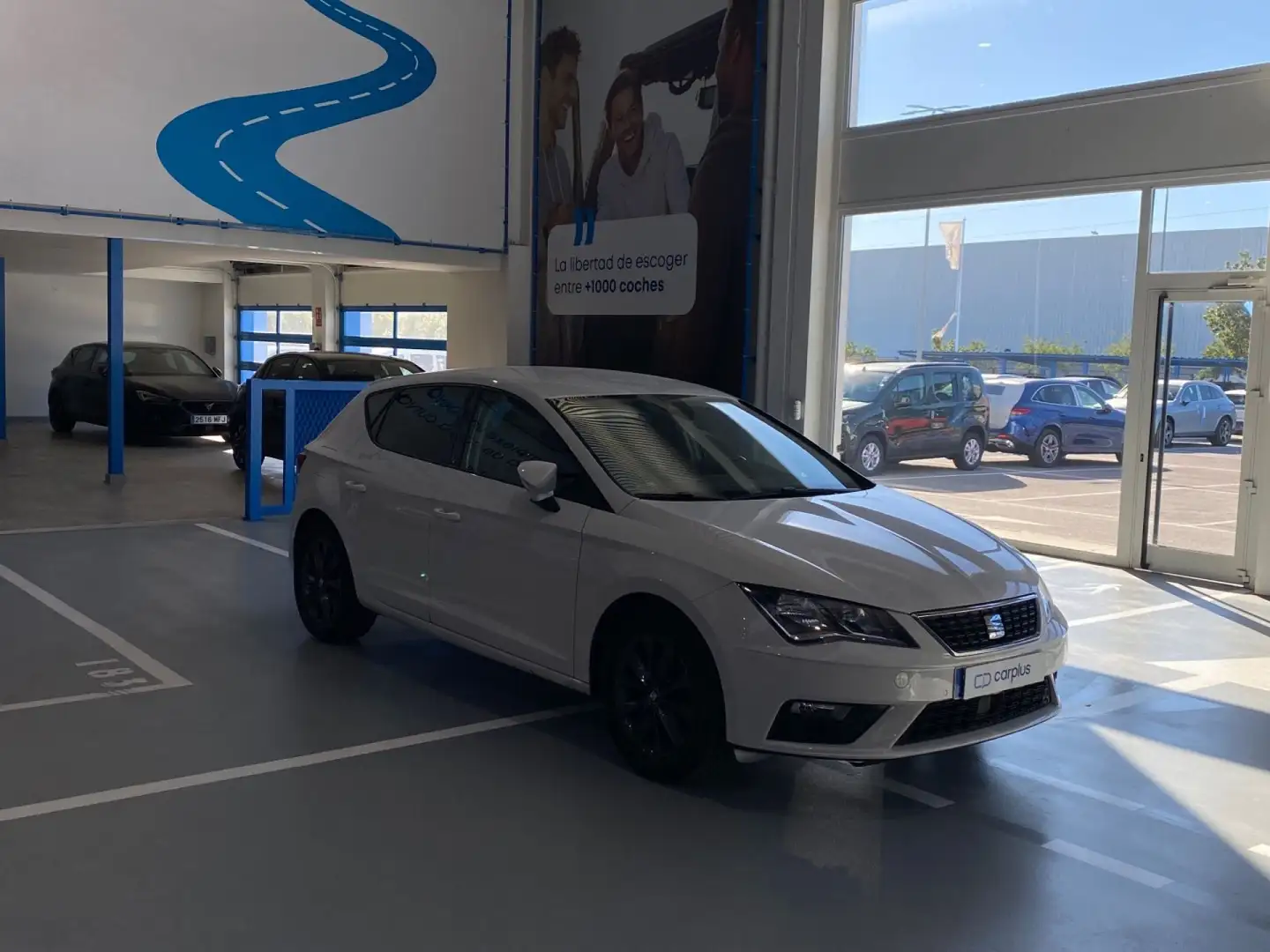 SEAT Leon 1.6 TDI 85kW (115CV) S&S Style Visio Ed Blanco - 2