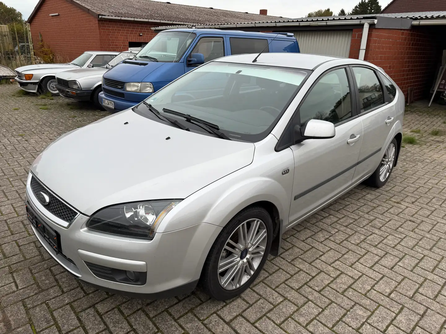 Ford Focus 2.0 16V Sport *Kupplungspedal liegt am Boden!* Plateado - 2