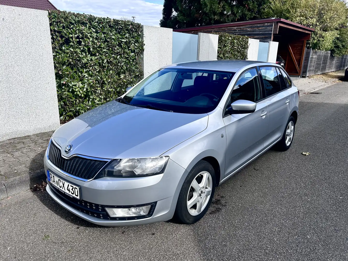Skoda Rapid/Spaceback Rapid 1.6 TDI Ambition - TÜV NEU Silber - 1