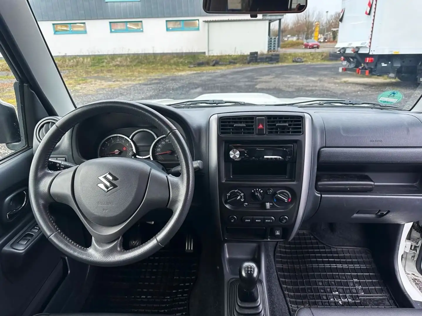 Suzuki Jimny 1.3 4WD Blanc - 1