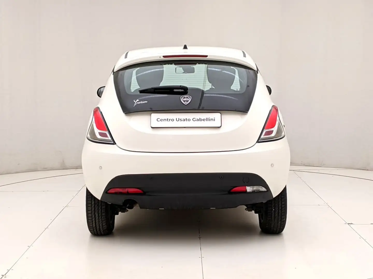 Lancia Ypsilon 0.9 TwinAir 85 CV 5 porte Metano Ecochic Gold Bianco - 1