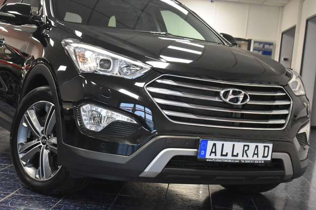 Imagine Hyundai Grand Santa Fe 2,2 CRDi 4WD 7-Sitze Nav Xeno AHK