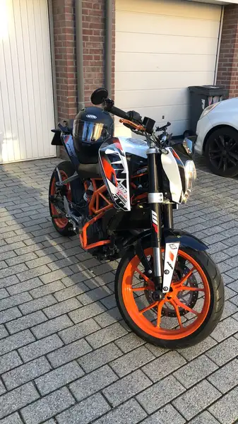 KTM 390 DUKE - foto 4