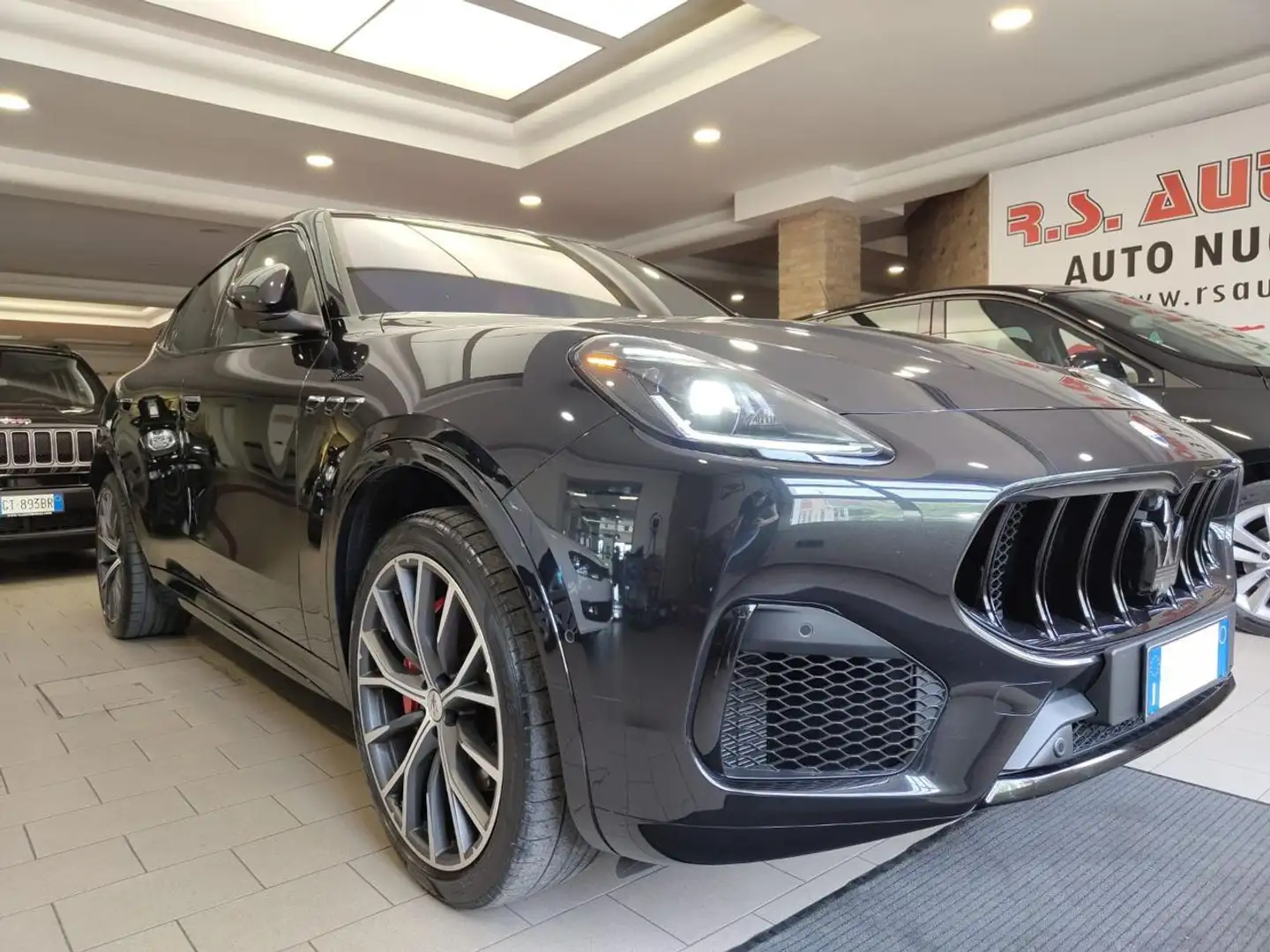 Maserati Grecale 2.0 MHEV Modena 330CV Nero - 2
