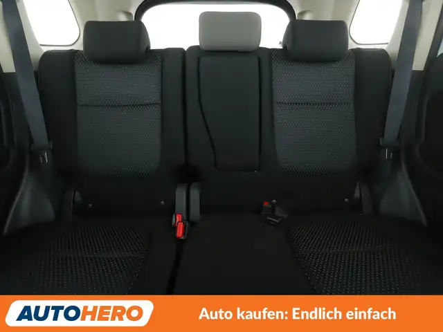 Mitsubishi Outlander view 15