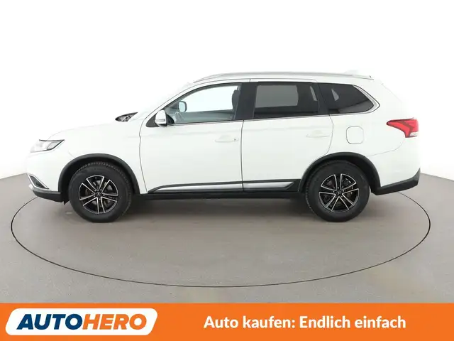Mitsubishi Outlander view 3